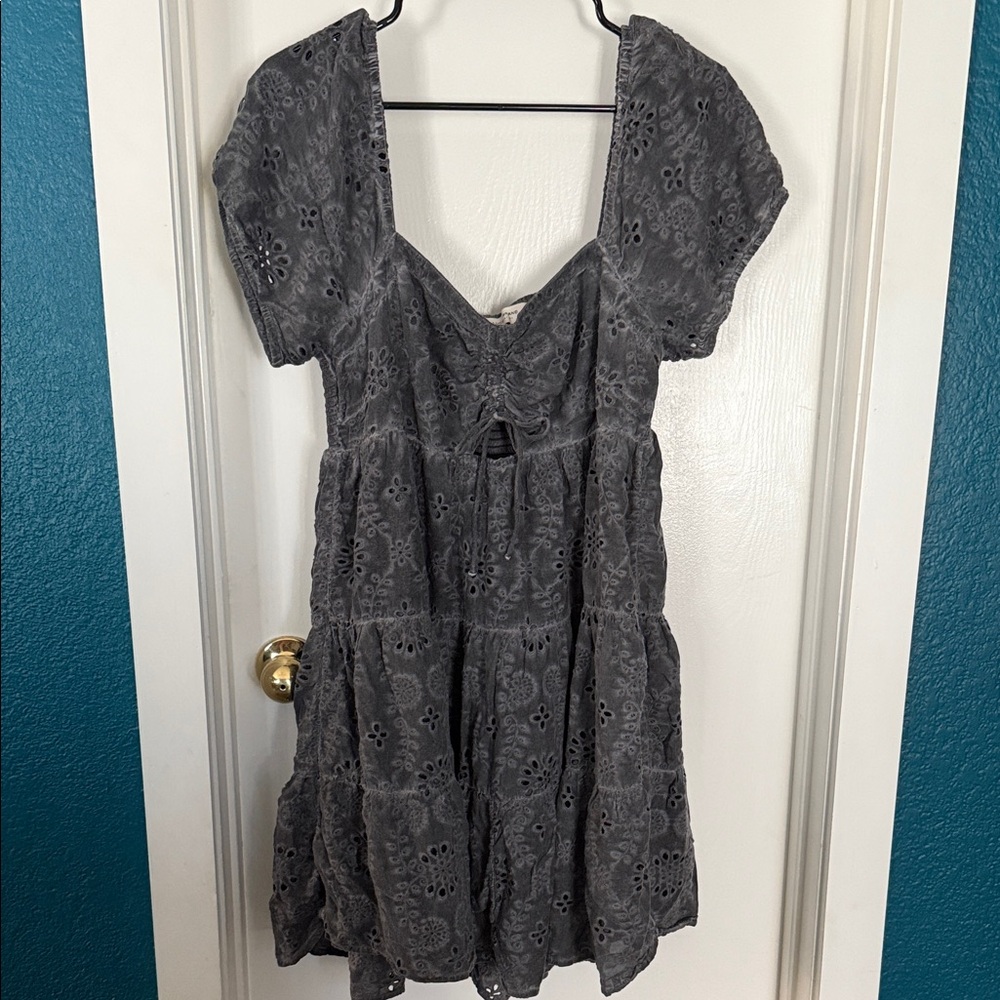 Lucky Brand🍀 charcoal gray eyelet dress